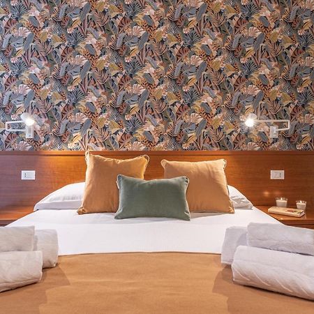 Vittoria Garden Suites Rome Exterior photo